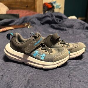 Under Armour Kids' Gray Sneakers with Blue Accents